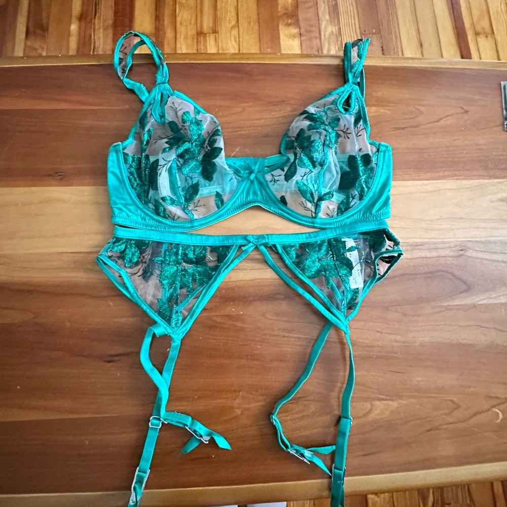 Fleur Du Mal Allover Foil Embroidery bra and garter belt - Picture 3 of 8